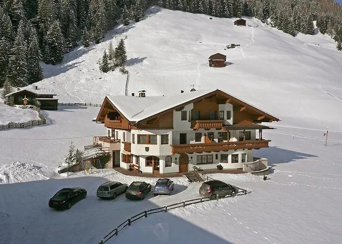 Mehlerhof アパート トゥクス